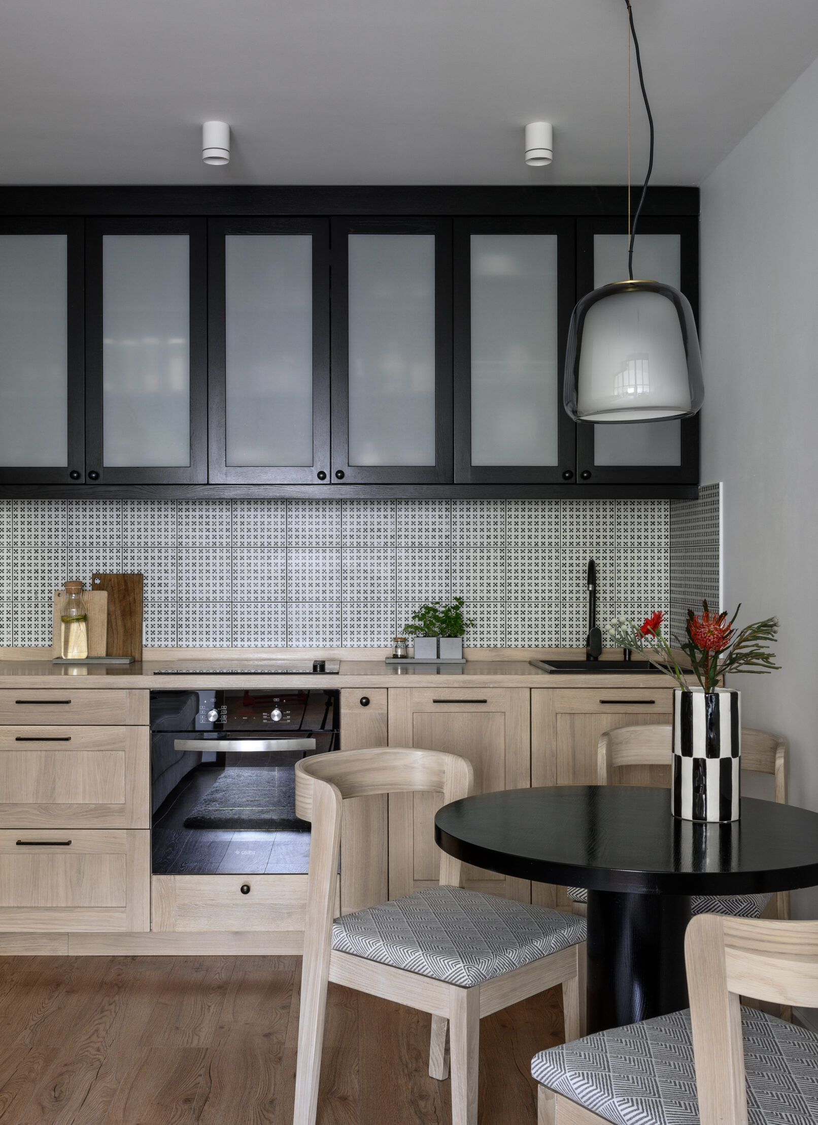 Кухня их массива